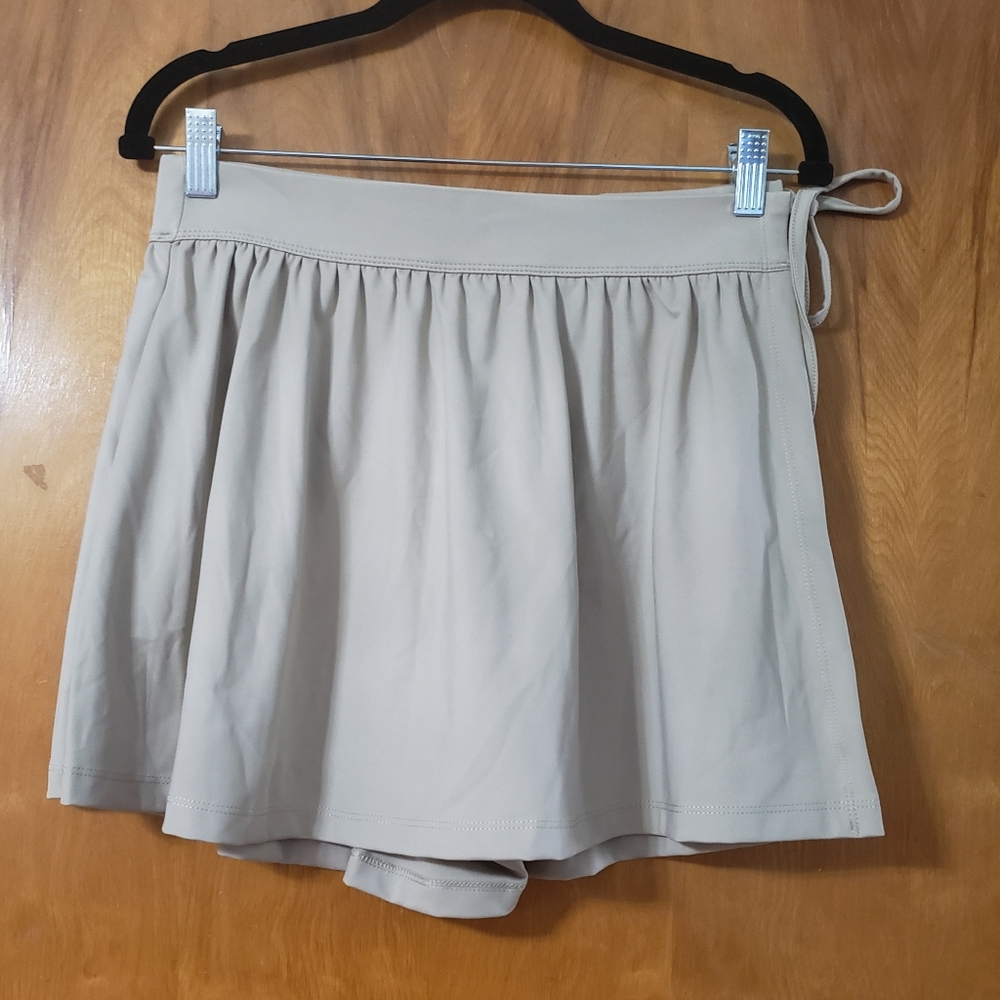 Madewell $60 Flex Wrap Skort Taupe  Size Large NL309
